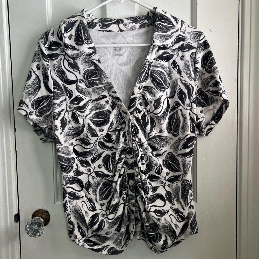 Maeve by Anthropologie Black and White Floral Ruched Button Down Blouse Size XL